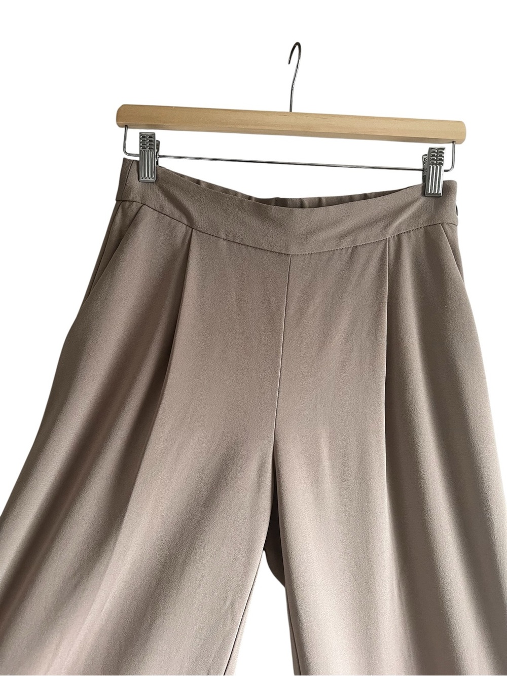 Babaton high waist pleated wide leg crepe pants size 4 excellent condition - Picture 4 of 10